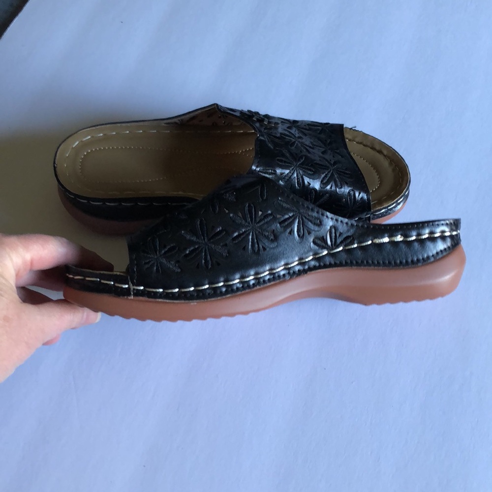 Black Slides - New - image 4